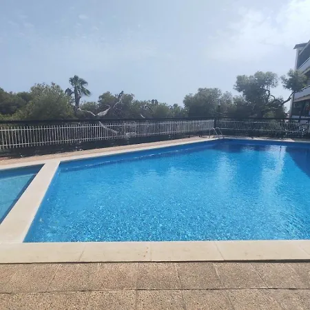 Leonardo Primero Apartment *